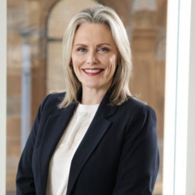 laura mccorry headshot
